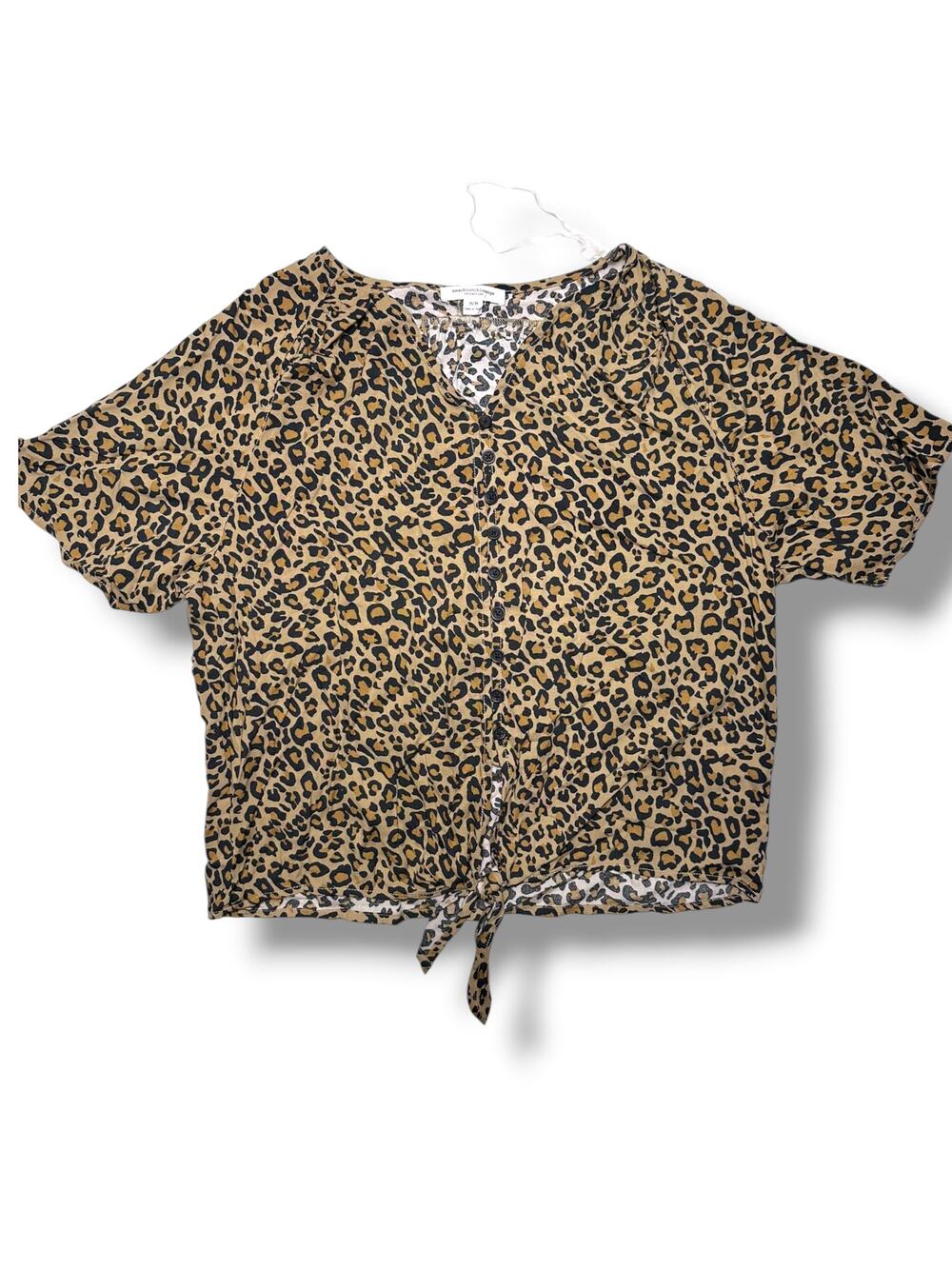 BeachLunchLounge Leopard Print V-neck Tie Front Button Blouse Size Medium